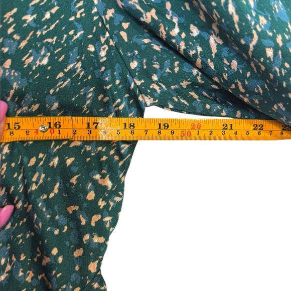 FLORET STUDIOS Elegant Long Sleeve Satin Faux Wrap Midi Dress Size Medium Green - Picture 13 of 16